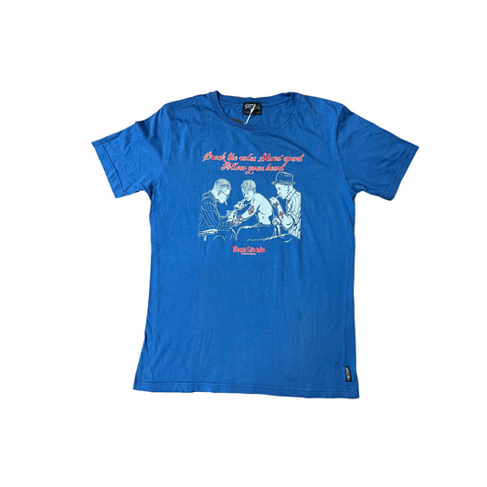 THREE STROKE- T-shirt azzurra con stampe